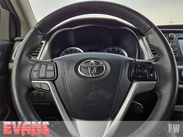 used 2016 Toyota Highlander car, priced at $21,988