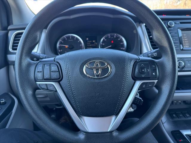 used 2019 Toyota Highlander car, priced at $26,977