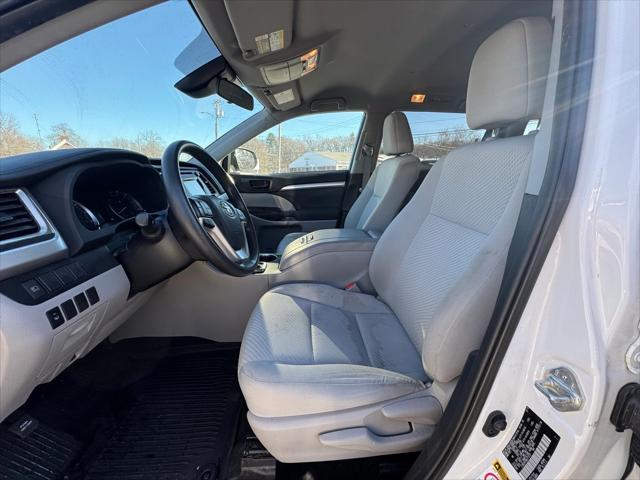 used 2019 Toyota Highlander car, priced at $26,977