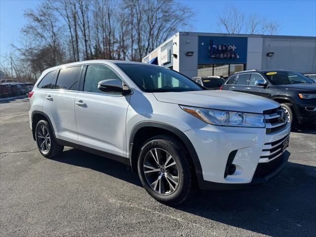 used 2019 Toyota Highlander car, priced at $26,977