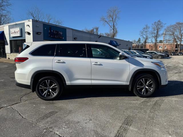 used 2019 Toyota Highlander car, priced at $26,977