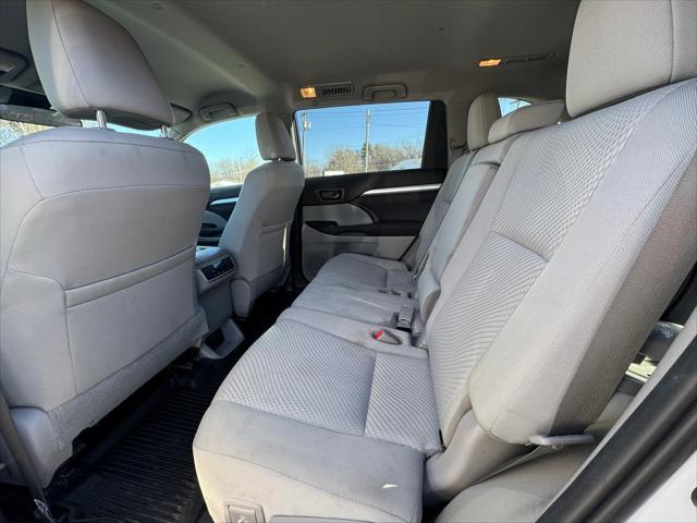 used 2019 Toyota Highlander car, priced at $26,977