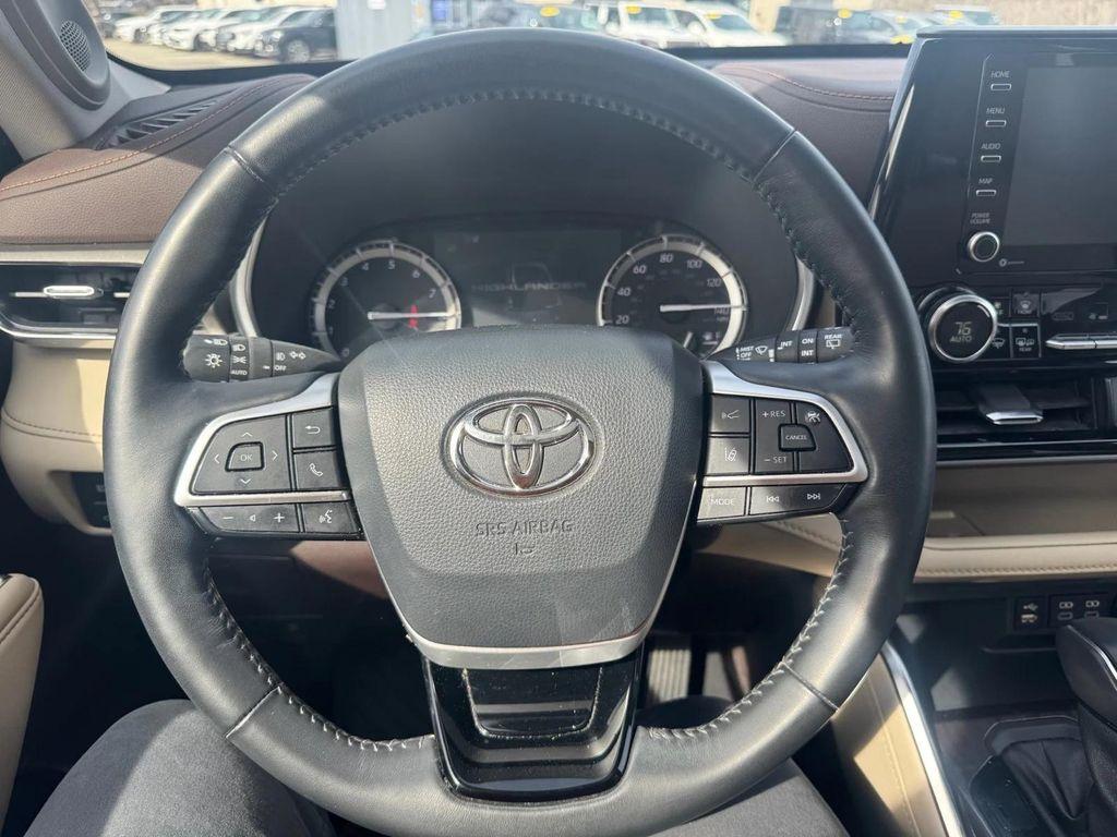 used 2022 Toyota Highlander car, priced at $38,977