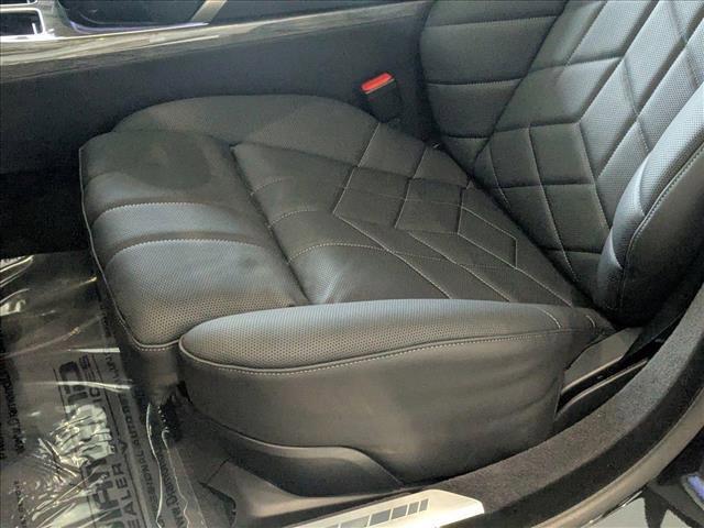 new 2025 BMW 760 car, priced at $129,125