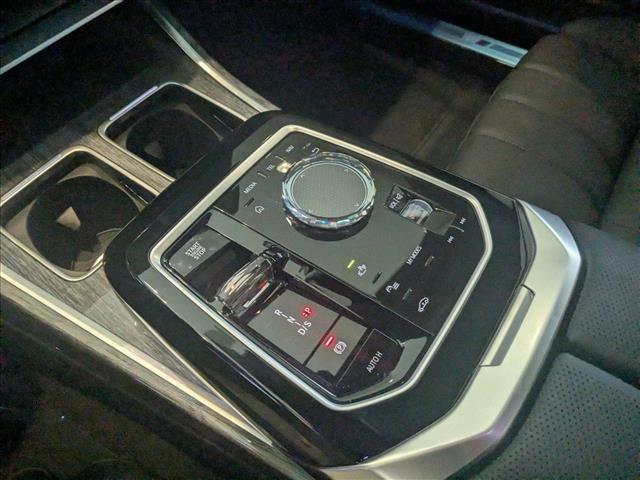 new 2025 BMW 760 car, priced at $129,125
