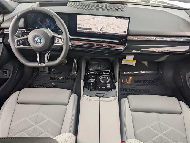 new 2025 BMW 550e car, priced at $85,575