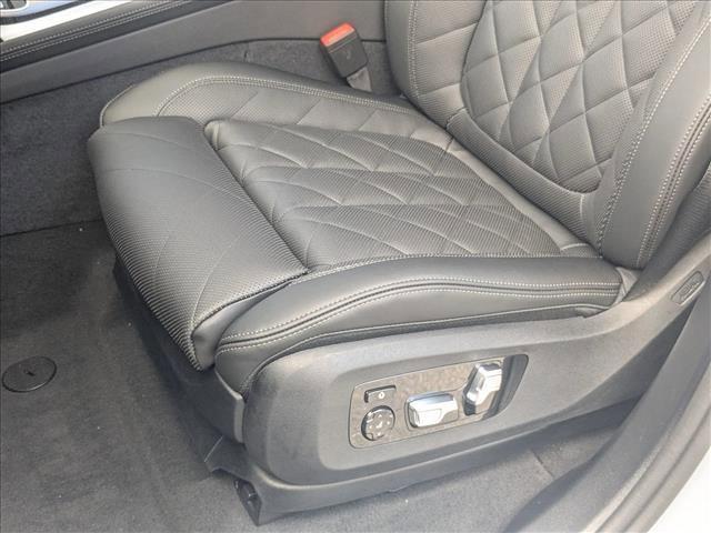 new 2026 BMW X7 car, priced at $101,615