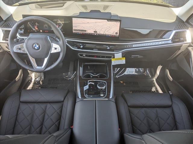 new 2025 BMW X7 car, priced at $89,025