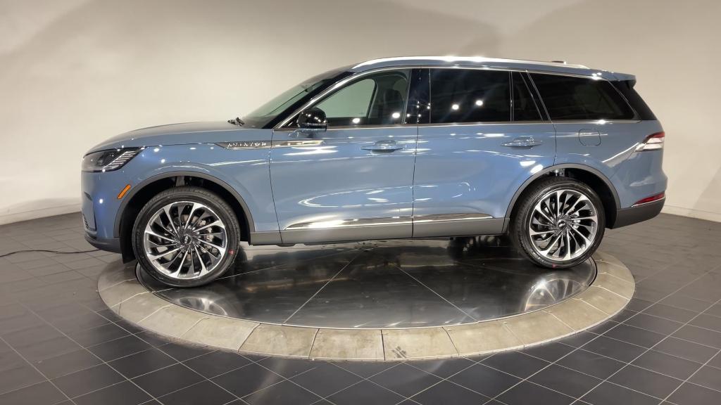 new 2025 Lincoln Aviator car, priced at $71,395