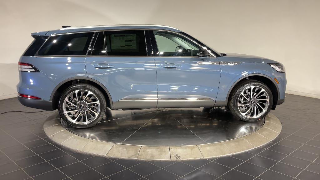 new 2025 Lincoln Aviator car, priced at $71,395