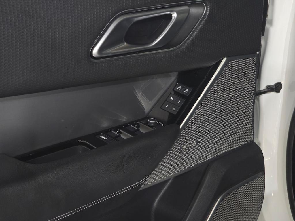 used 2021 Land Rover Range Rover Velar car, priced at $35,800