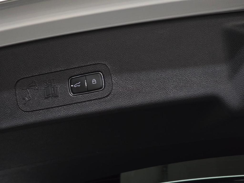used 2022 Lincoln Aviator car, priced at $38,686