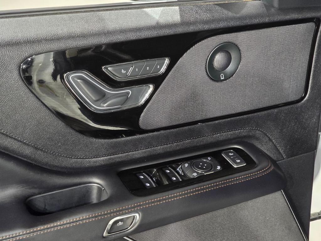 used 2022 Lincoln Aviator car, priced at $38,686