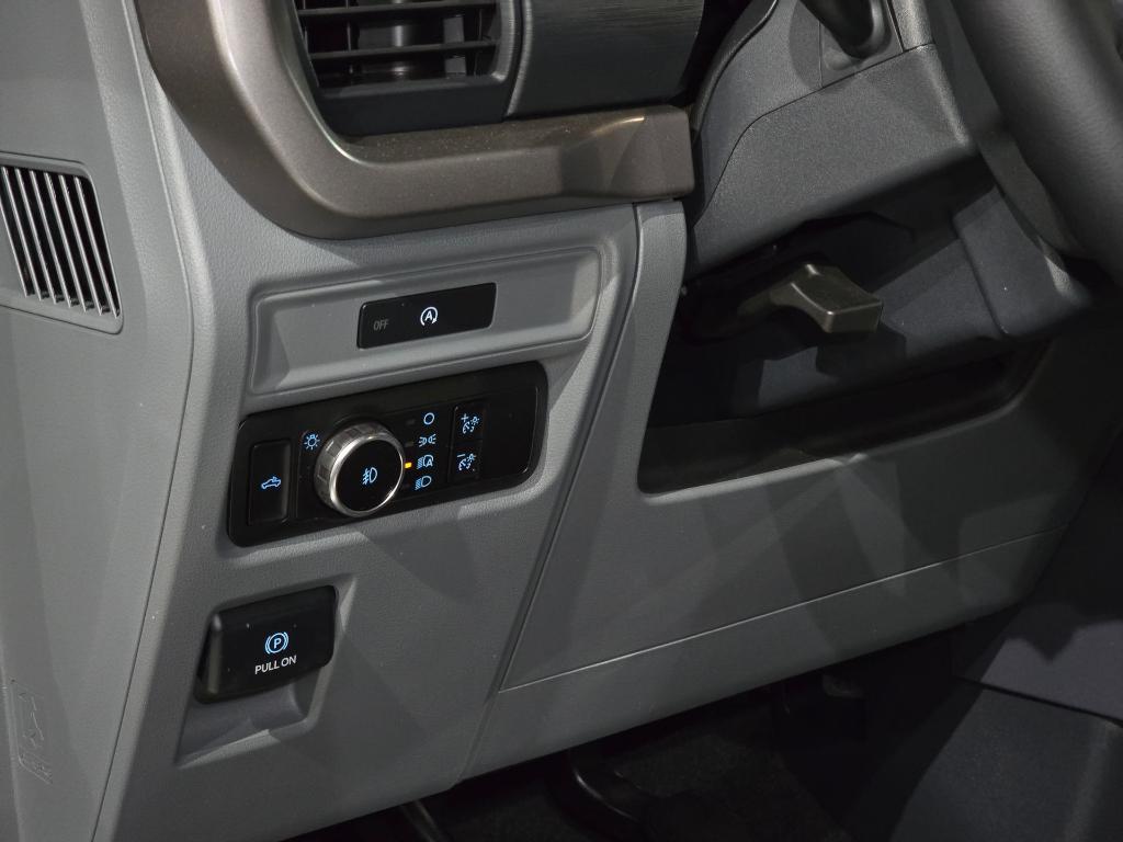 new 2025 Ford F-150 car, priced at $47,776