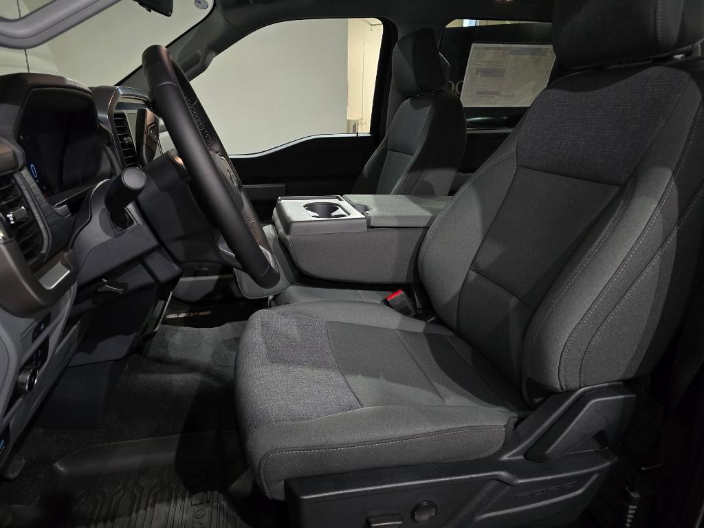 new 2025 Ford F-150 car, priced at $47,776