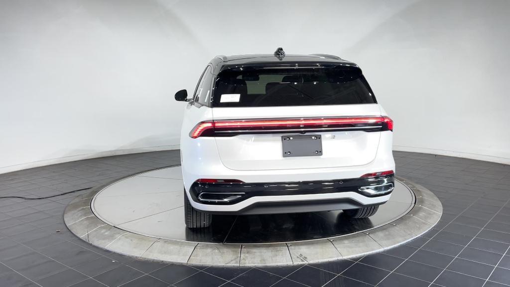 new 2024 Lincoln Nautilus car, priced at $61,599