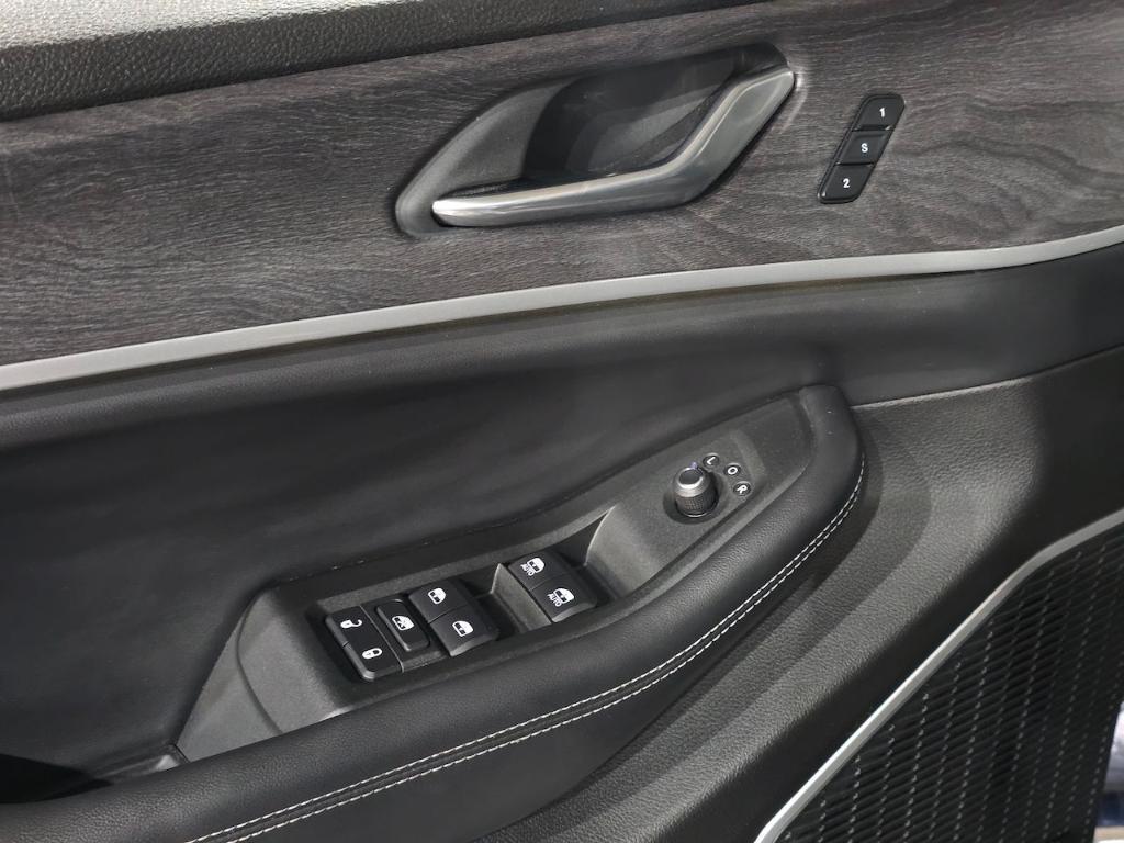 used 2021 Jeep Grand Cherokee L car, priced at $31,398