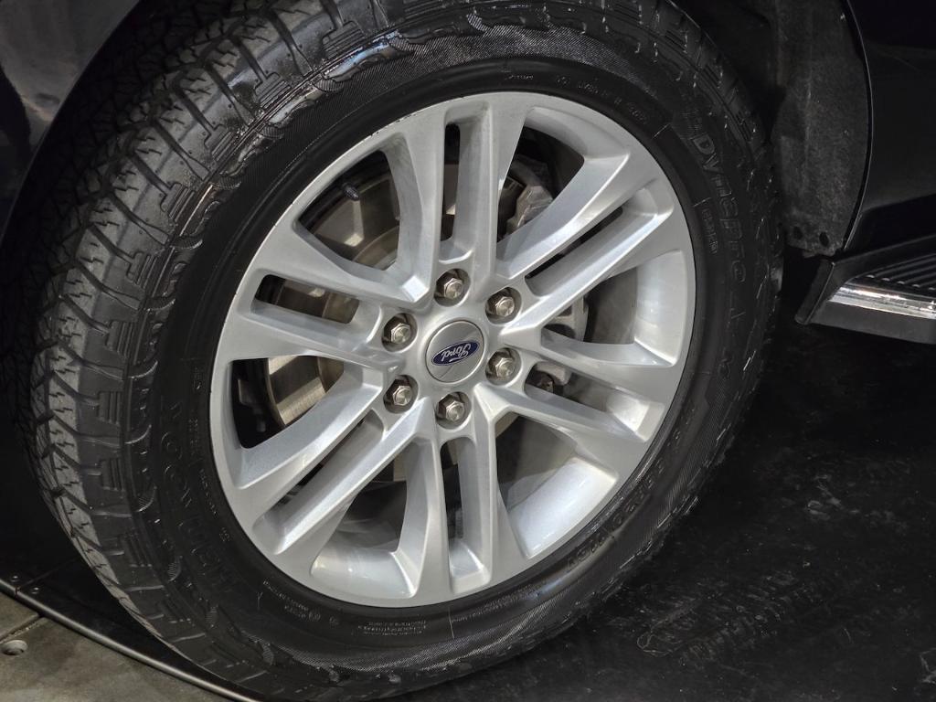 used 2022 Ford Expedition car, priced at $45,000