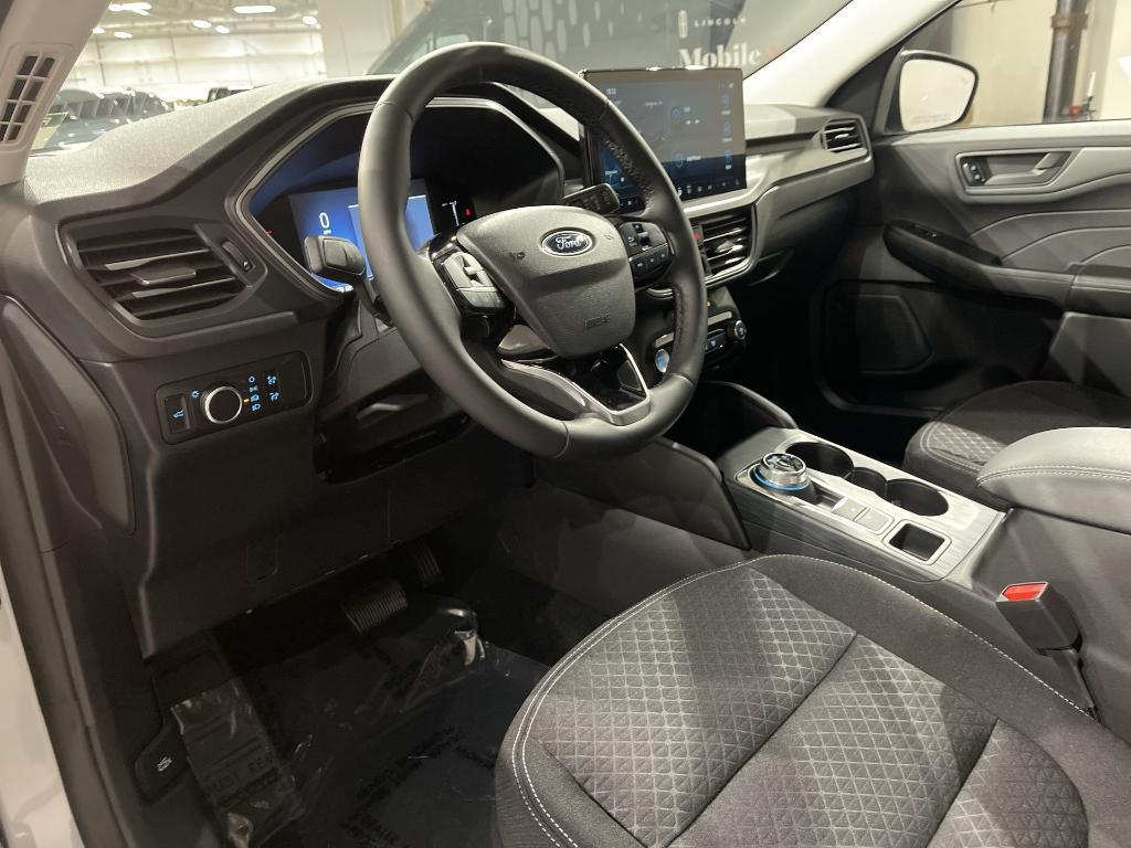 new 2025 Ford Escape car, priced at $31,475