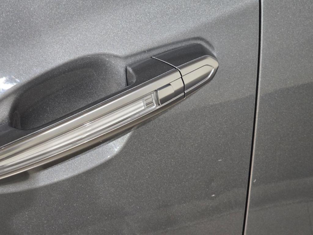 used 2023 Cadillac XT5 car, priced at $26,450