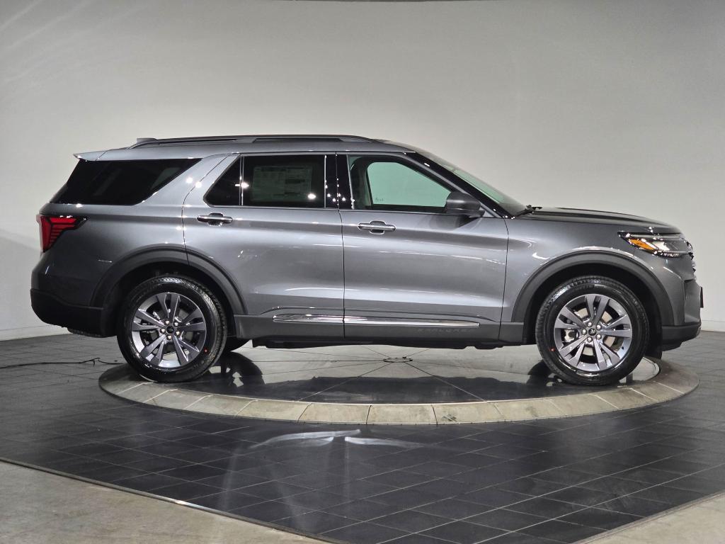 new 2025 Ford Explorer car, priced at $44,706