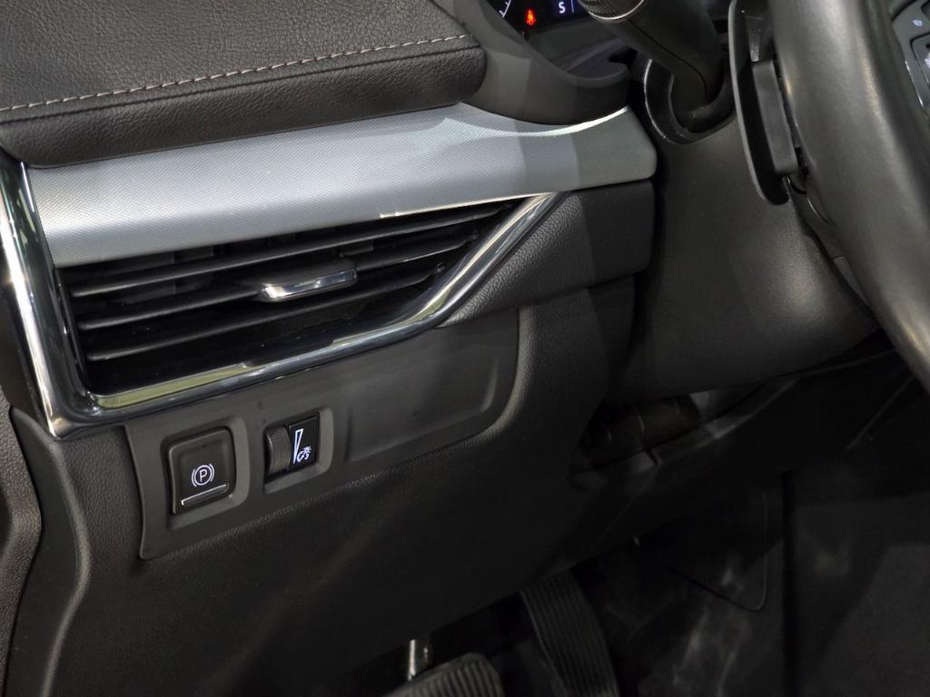 used 2022 Cadillac XT4 car, priced at $31,539