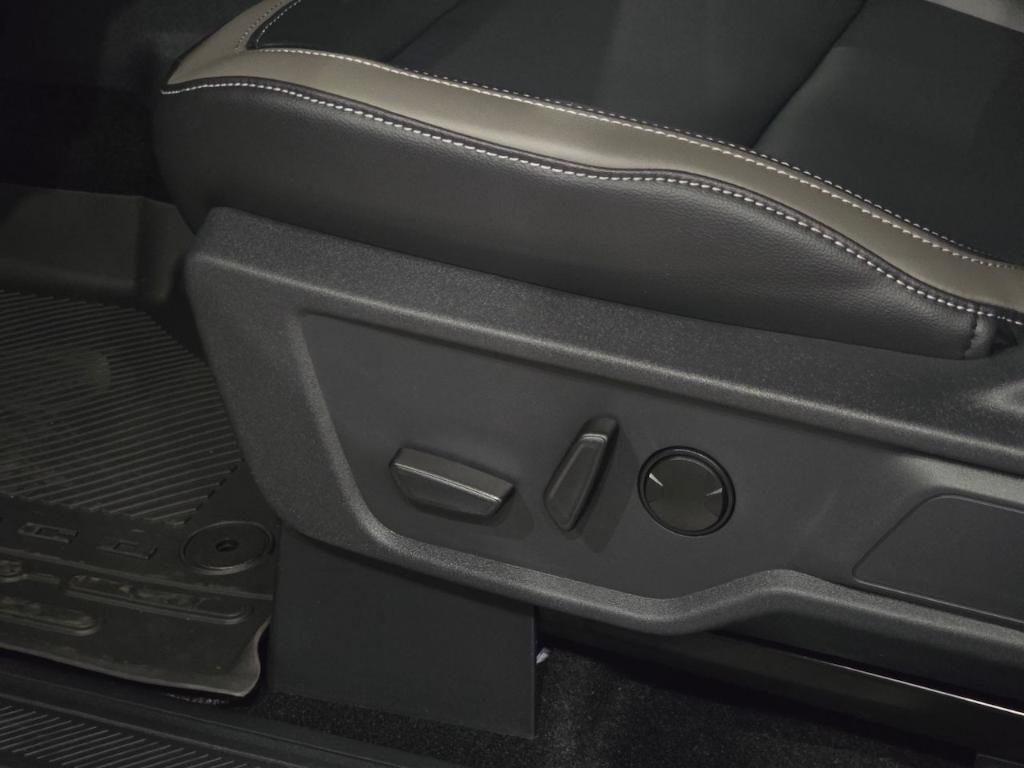 new 2025 Ford Bronco car, priced at $45,258