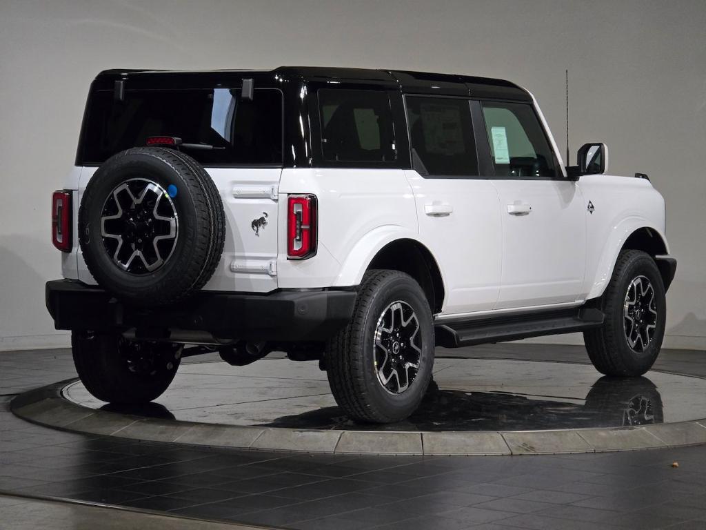 new 2025 Ford Bronco car, priced at $45,258