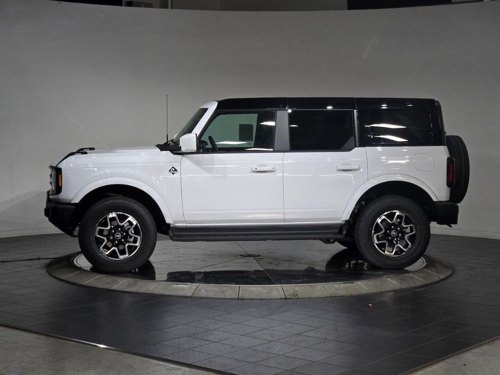 new 2025 Ford Bronco car, priced at $45,258