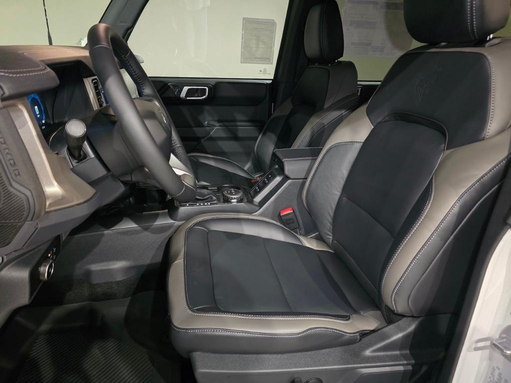 new 2025 Ford Bronco car, priced at $45,258