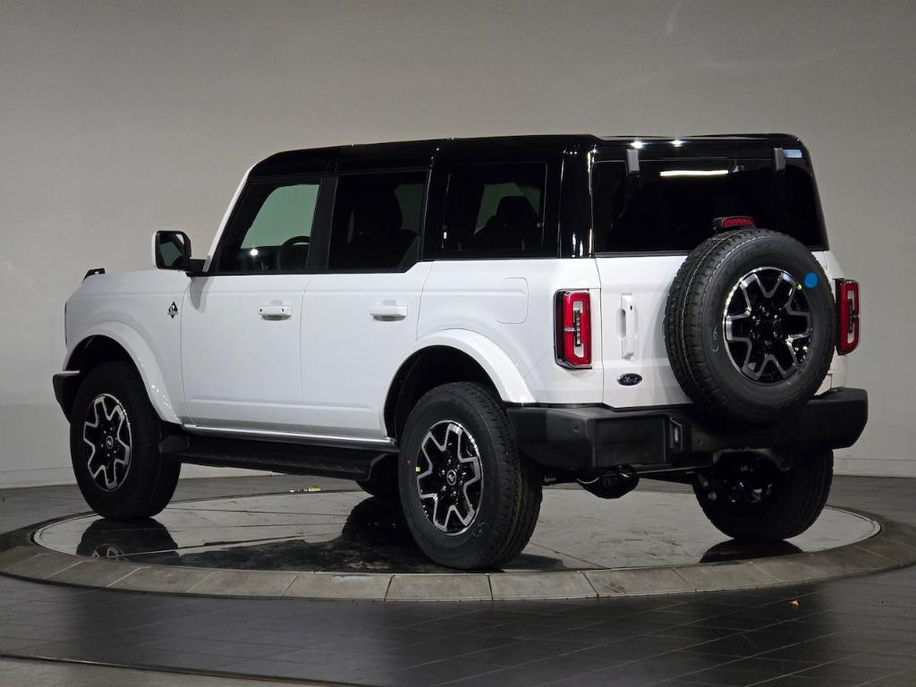 new 2025 Ford Bronco car, priced at $45,258