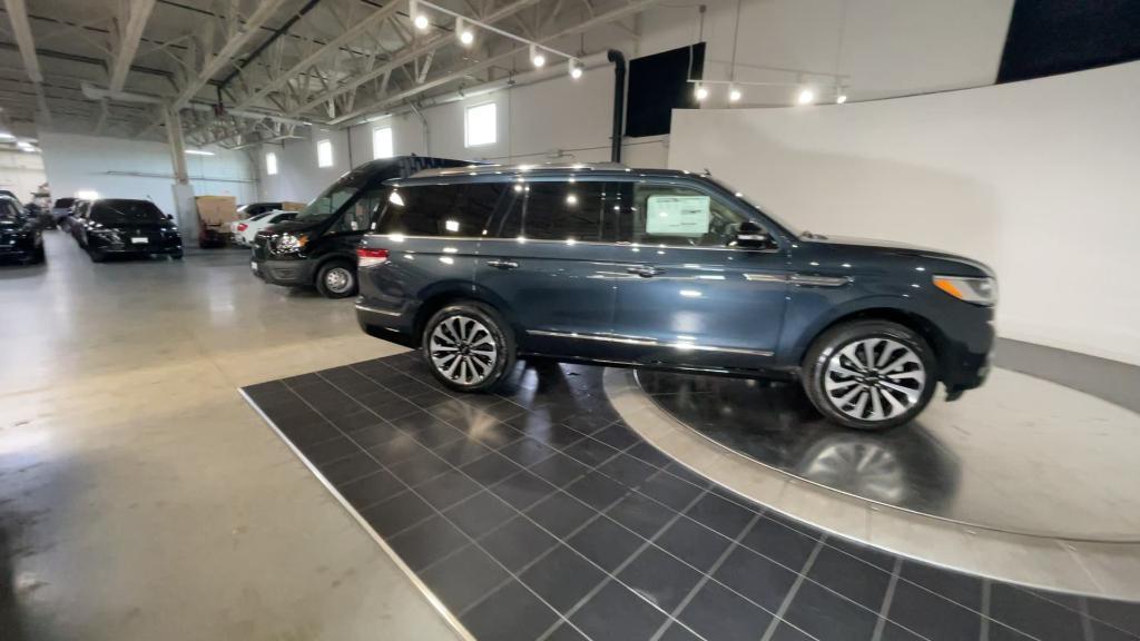 new 2024 Lincoln Navigator car, priced at $95,899