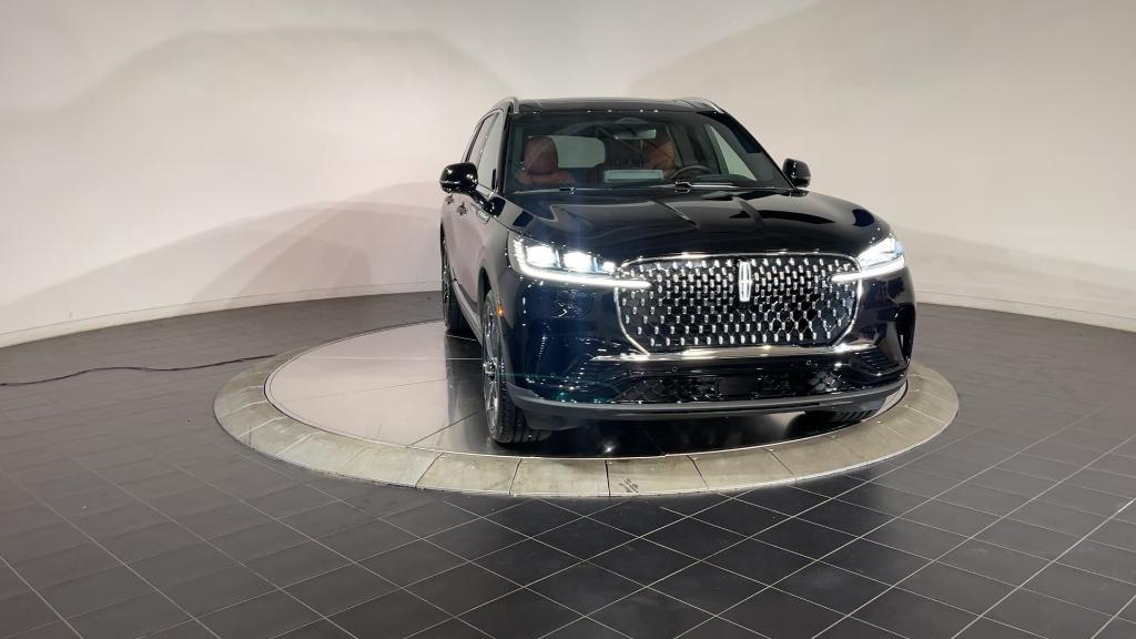 new 2025 Lincoln Aviator car, priced at $73,695