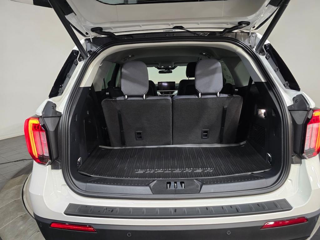 new 2026 Ford Explorer car, priced at $43,075