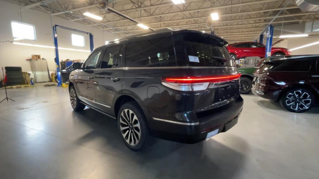 new 2024 Lincoln Navigator car, priced at $95,899