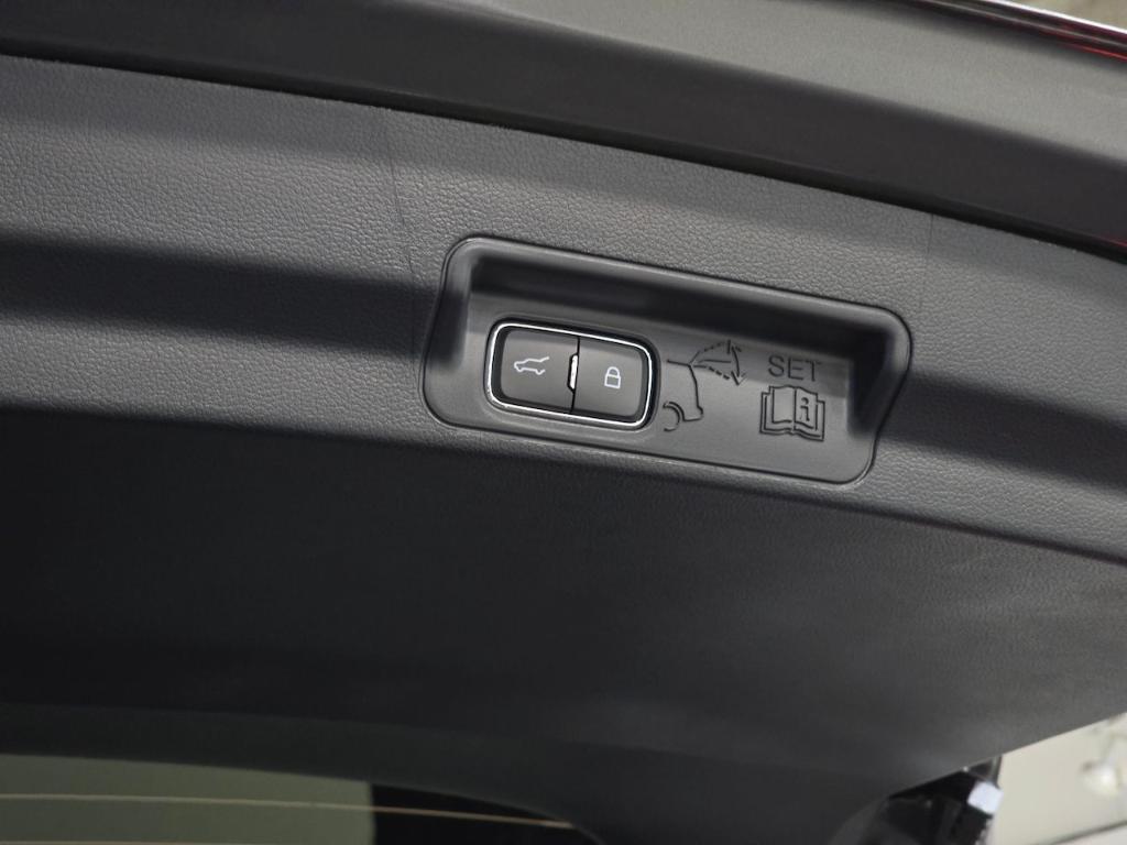 new 2025 Ford Explorer car, priced at $54,732