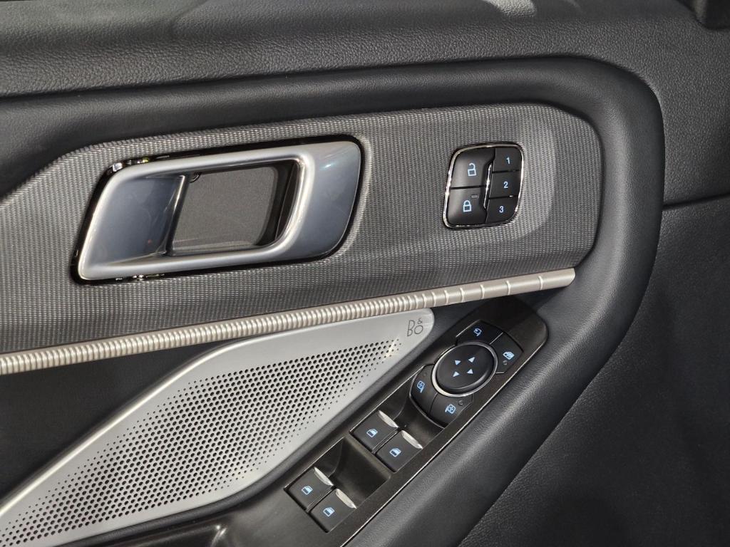 new 2025 Ford Explorer car, priced at $54,732