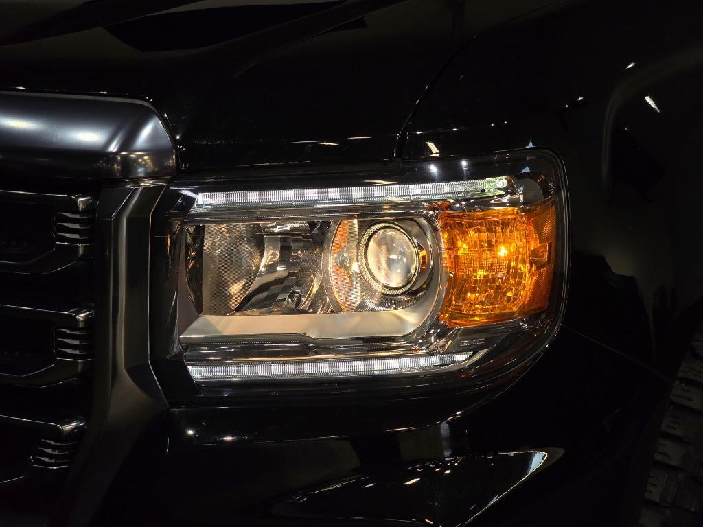 used 2021 GMC Canyon car, priced at $31,589
