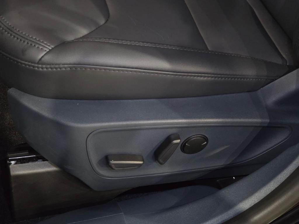new 2025 Ford Maverick car, priced at $39,238