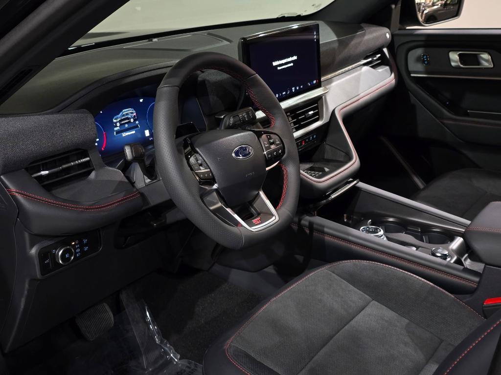 new 2025 Ford Explorer car, priced at $52,640