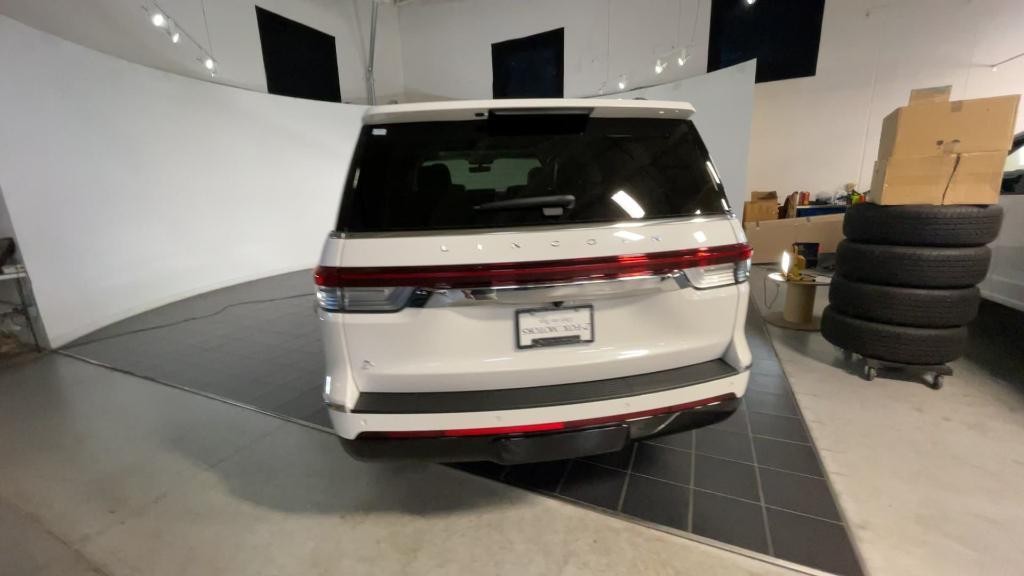 new 2024 Lincoln Navigator car, priced at $96,146