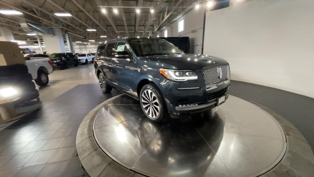 new 2024 Lincoln Navigator car, priced at $94,999