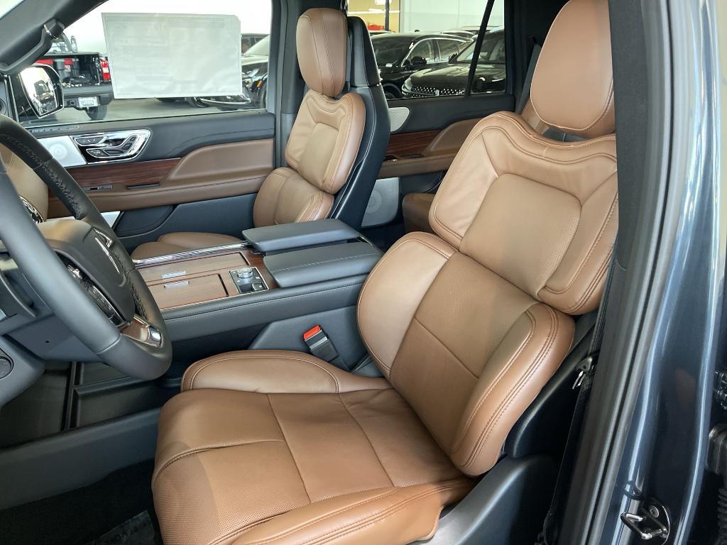 new 2024 Lincoln Navigator car, priced at $94,899