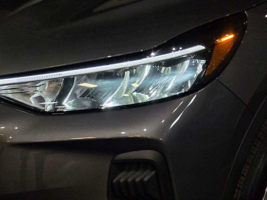 new 2025 Ford Escape car, priced at $30,089