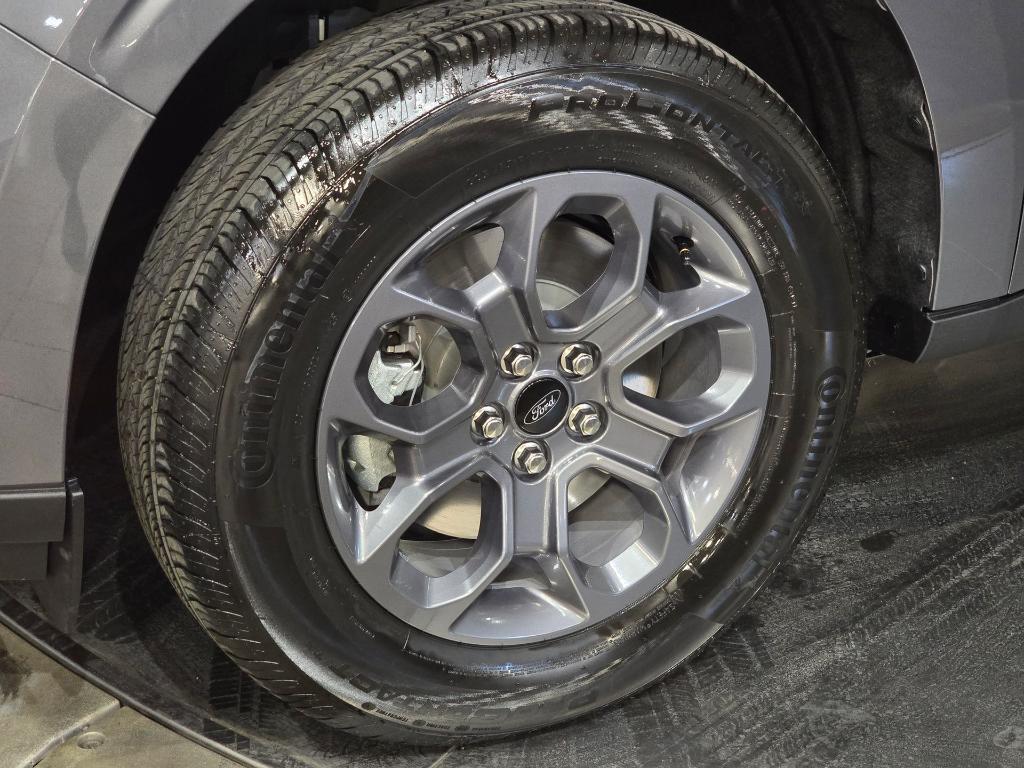 new 2025 Ford Maverick car, priced at $30,342