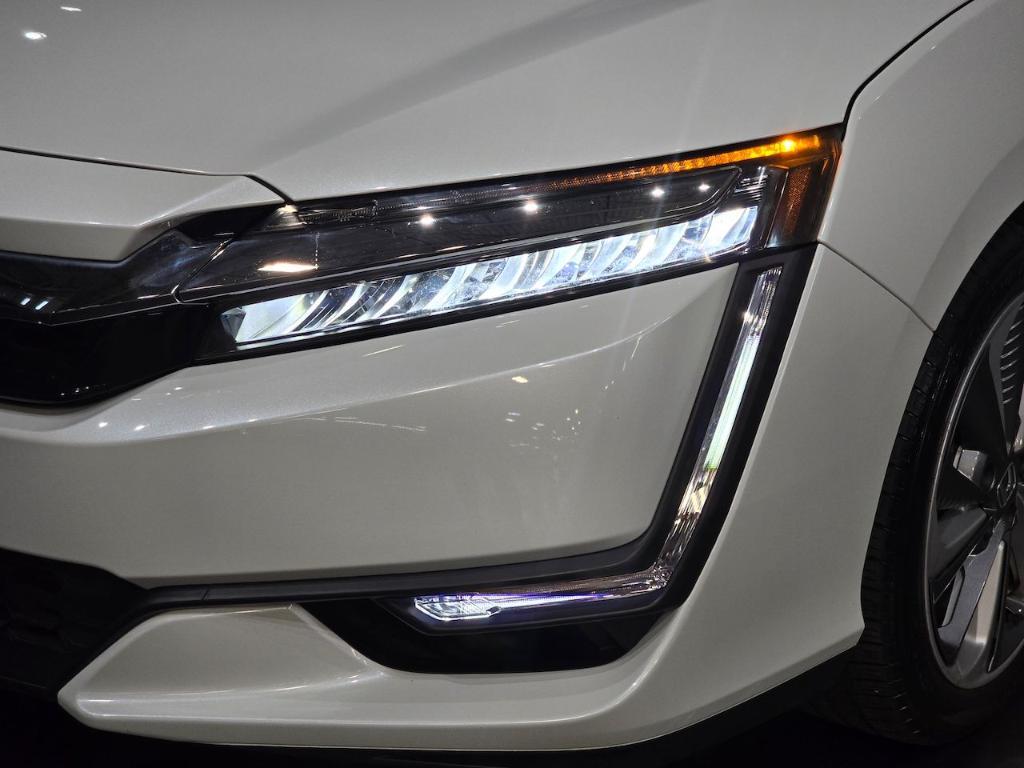used 2018 Honda Clarity Plug-In Hybrid car, priced at $25,743