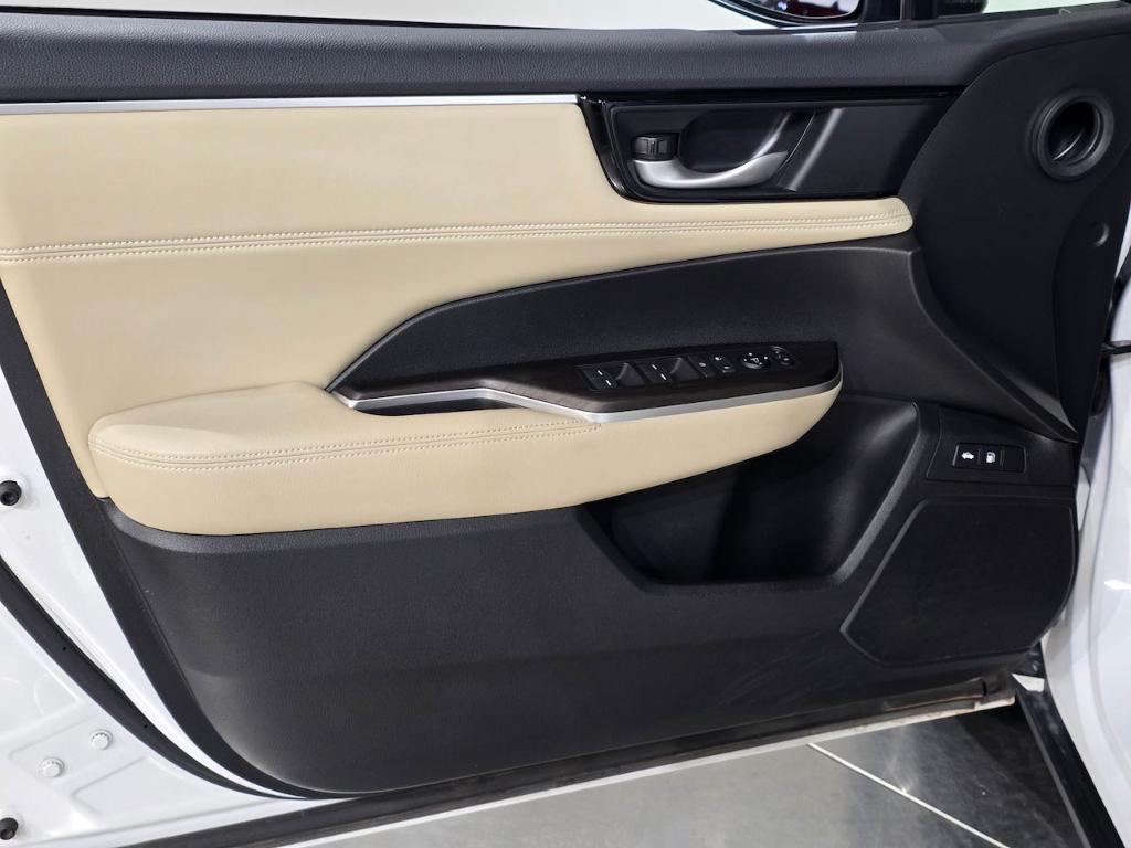 used 2018 Honda Clarity Plug-In Hybrid car, priced at $25,743