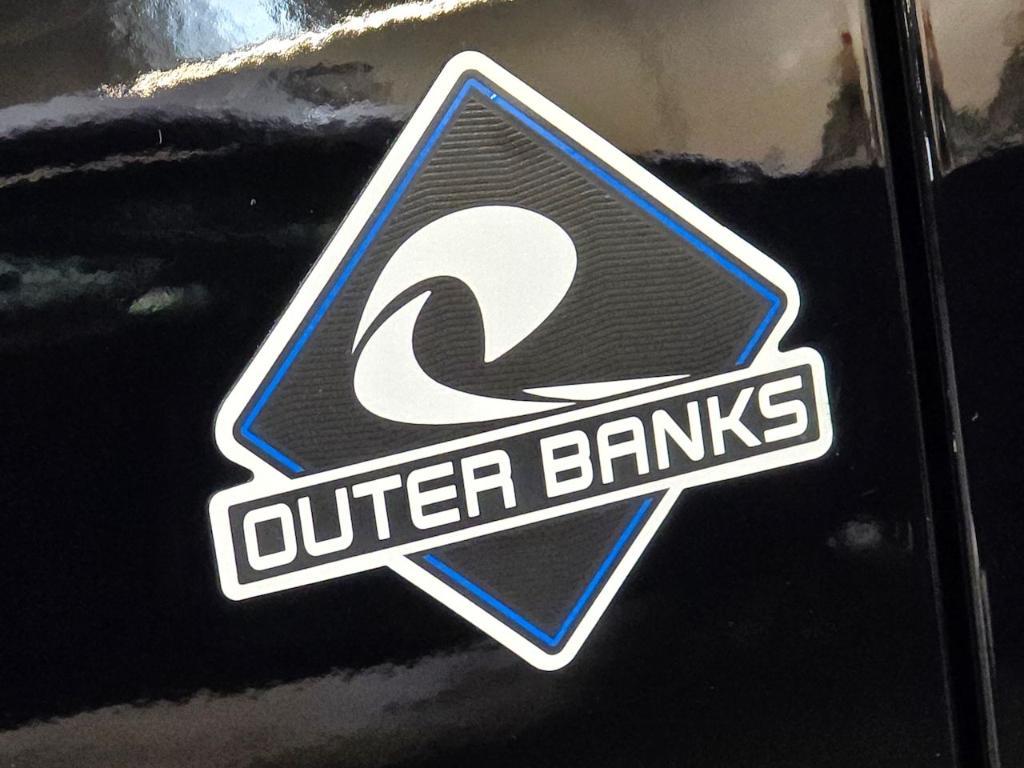 new 2025 Ford Bronco car, priced at $45,258