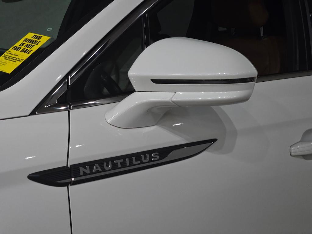 used 2021 Lincoln Nautilus car, priced at $33,870