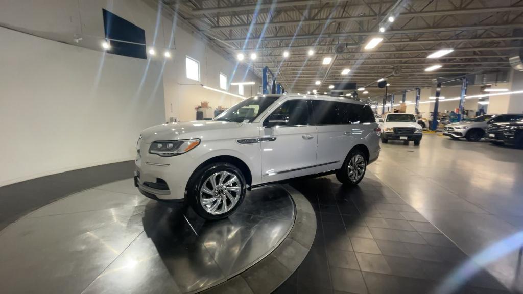 new 2024 Lincoln Navigator car, priced at $94,199